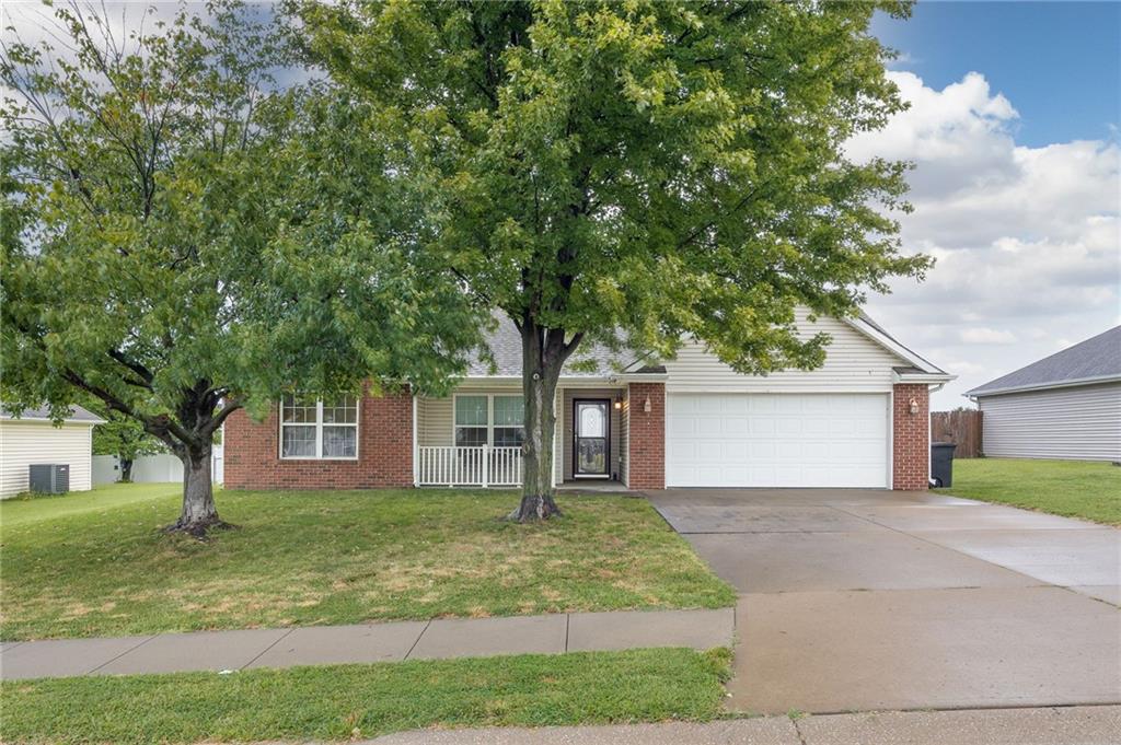 3405 Stardust Dr, St Joseph, MO 64503