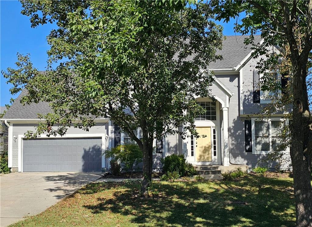 15377 S Navaho Dr, Olathe, KS 66062