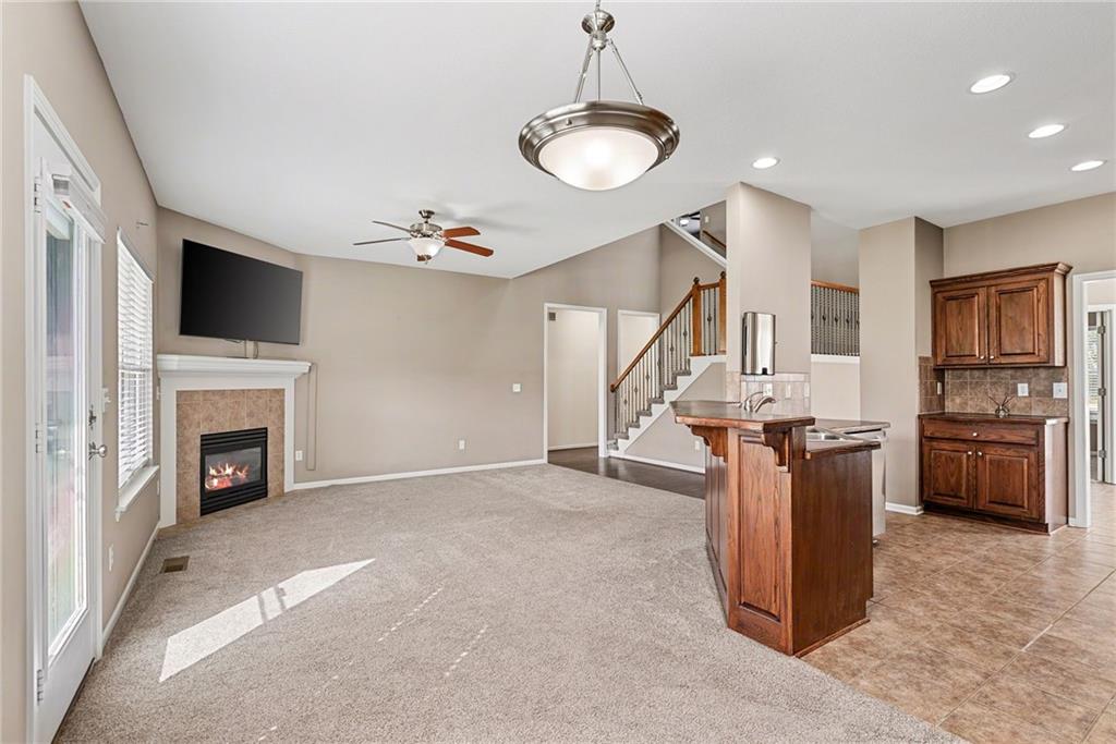 21871 W 116th Pl, Olathe, KS 66061