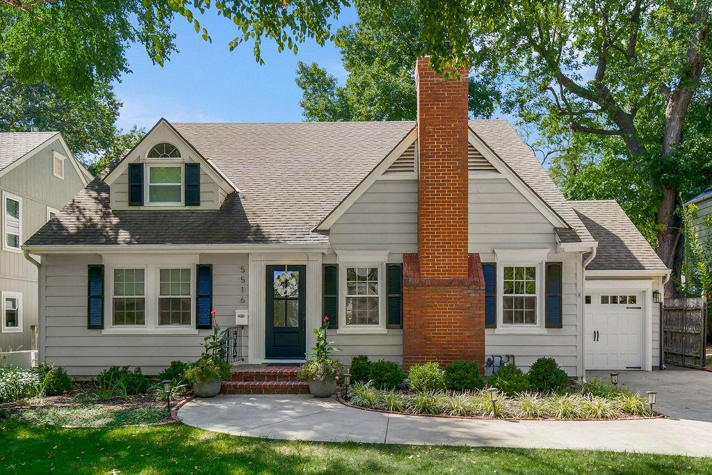 5516 Fairway Rd, Fairway, KS 66205
