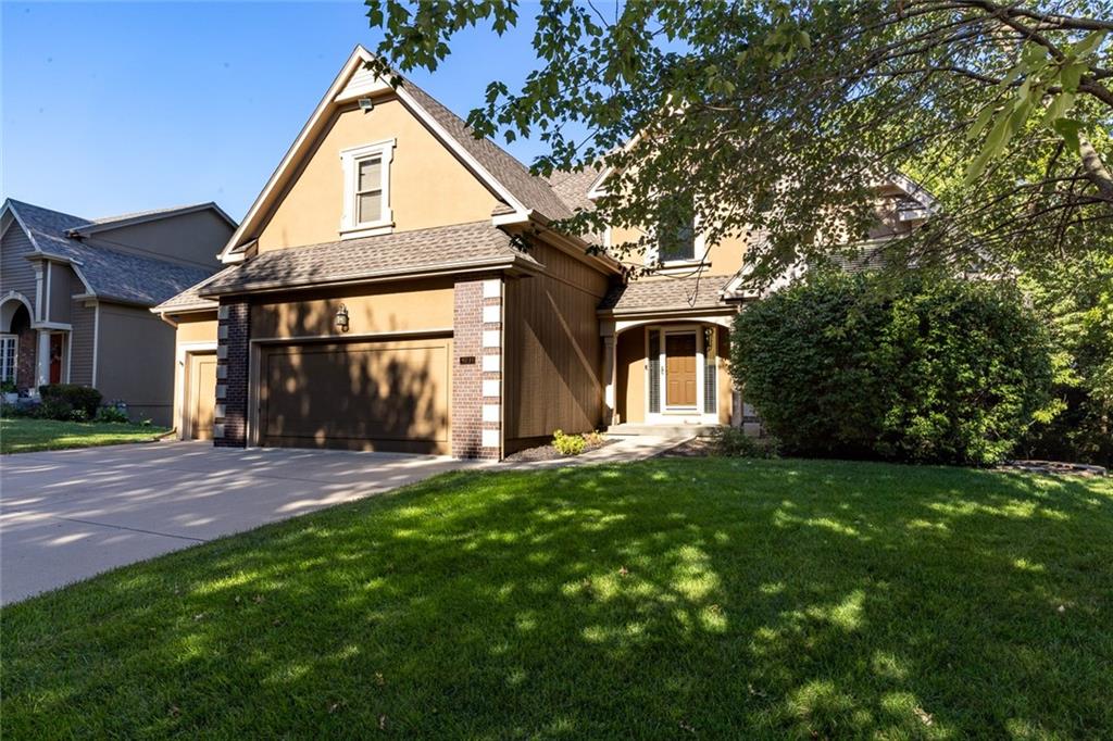 9031 N Manning Ave, Kansas City, MO 64157
