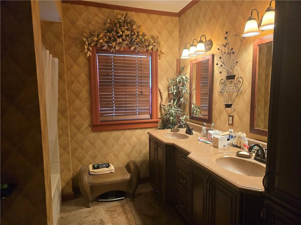 505 Sunset Dr, Fort Scott, KS 66701