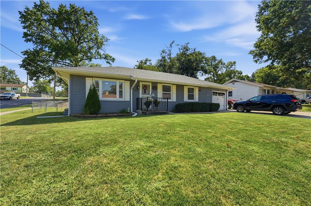 1703 Seneca St, Leavenworth, KS 66048