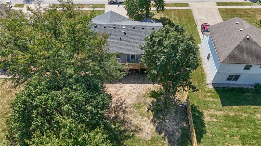 1704 NE Patterson St, Lee's Summit, MO 64063