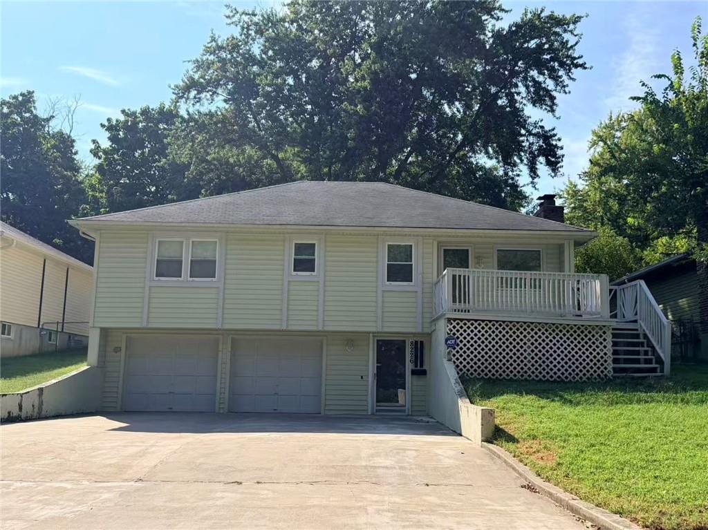 8226 Mcgee St, Kansas City, MO 64114