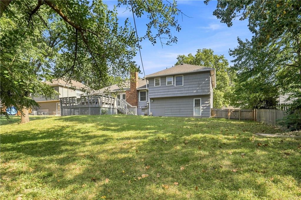 9113 W 81st Ln, Overland Park, KS 66204