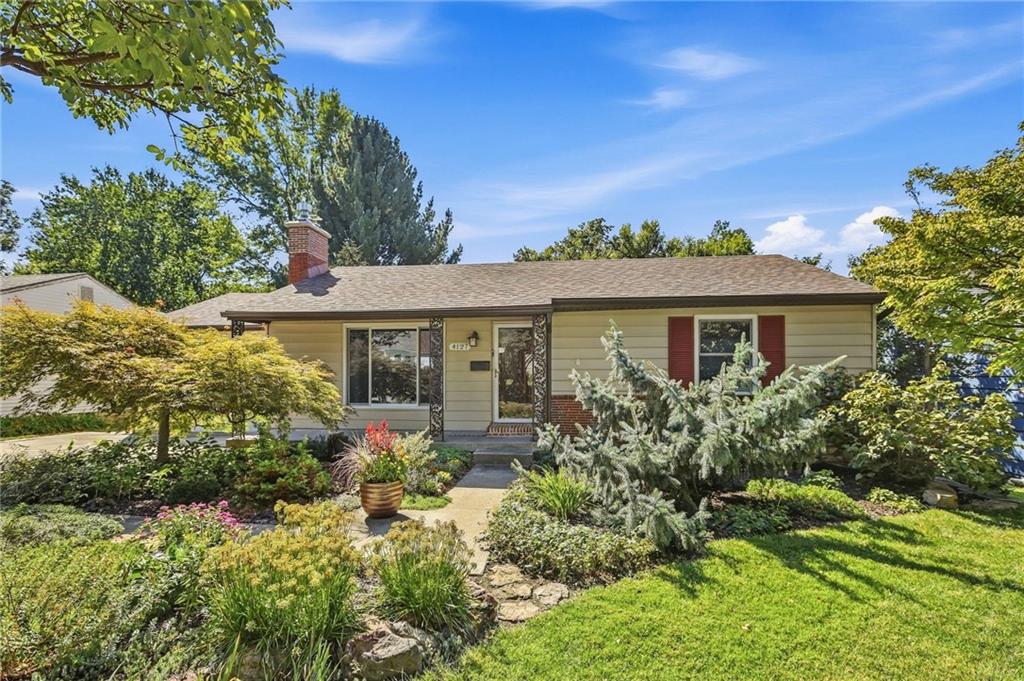 4127 W 54th St, Roeland Park, KS 66205