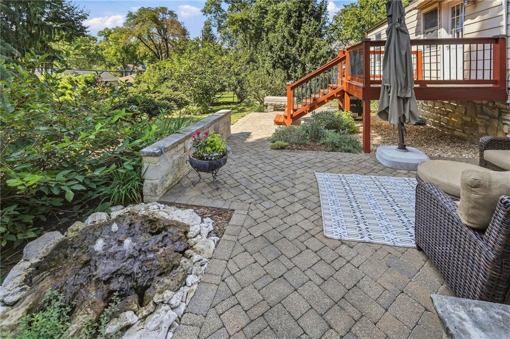 4127 W 54th St, Roeland Park, KS 66205