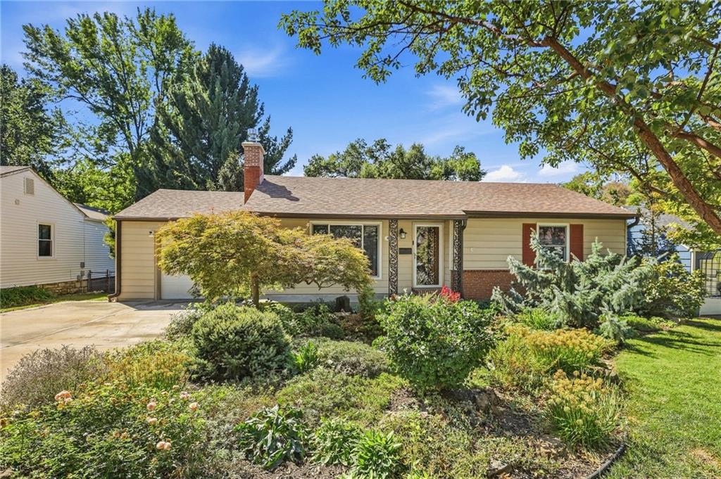 4127 W 54th St, Roeland Park, KS 66205