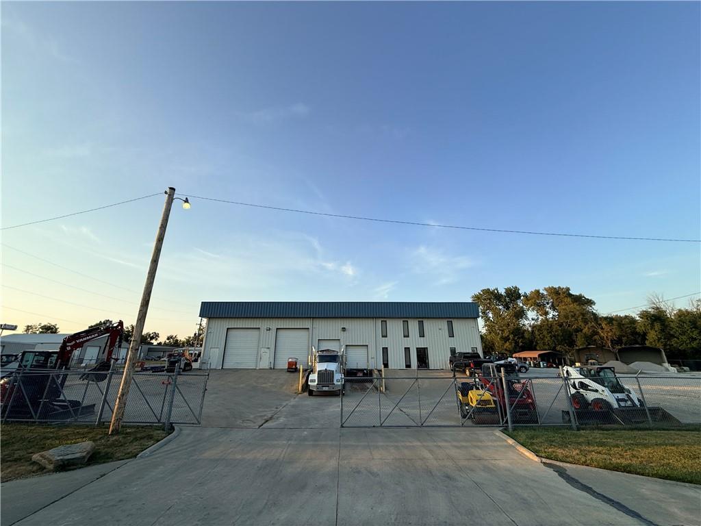 701 Squire Ct, Grain Valley, MO 64029