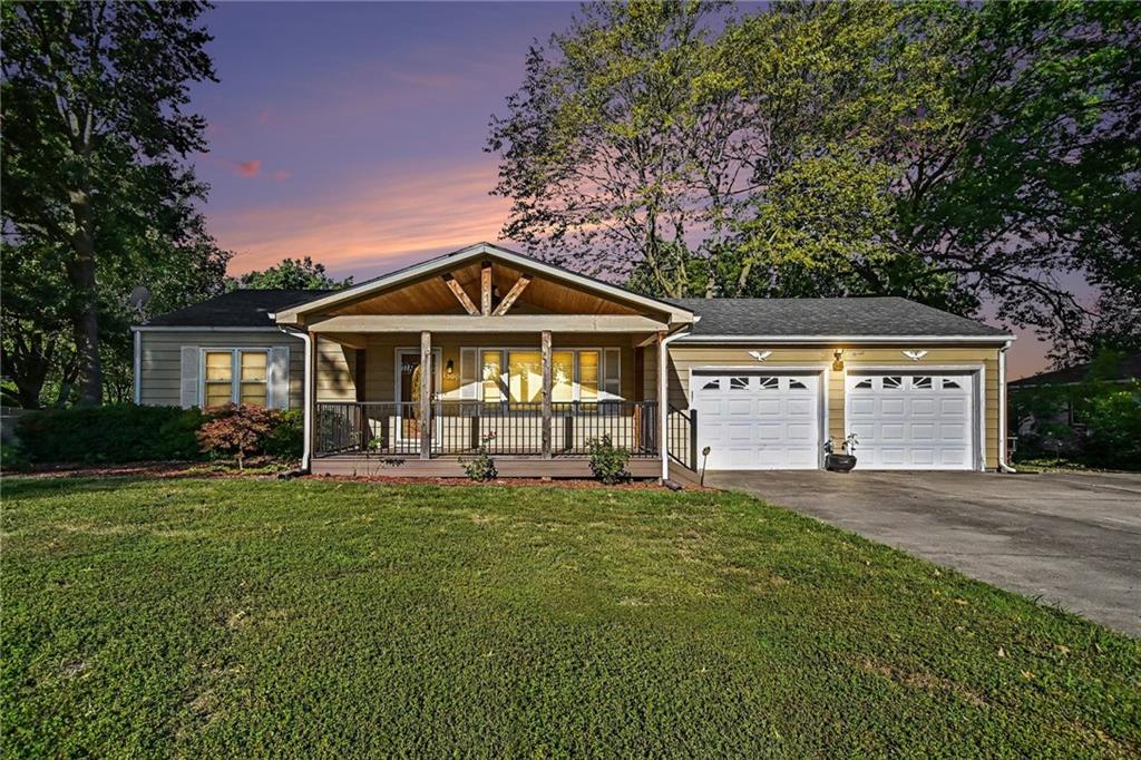 1300 Broadway St, Independence, MO 64050