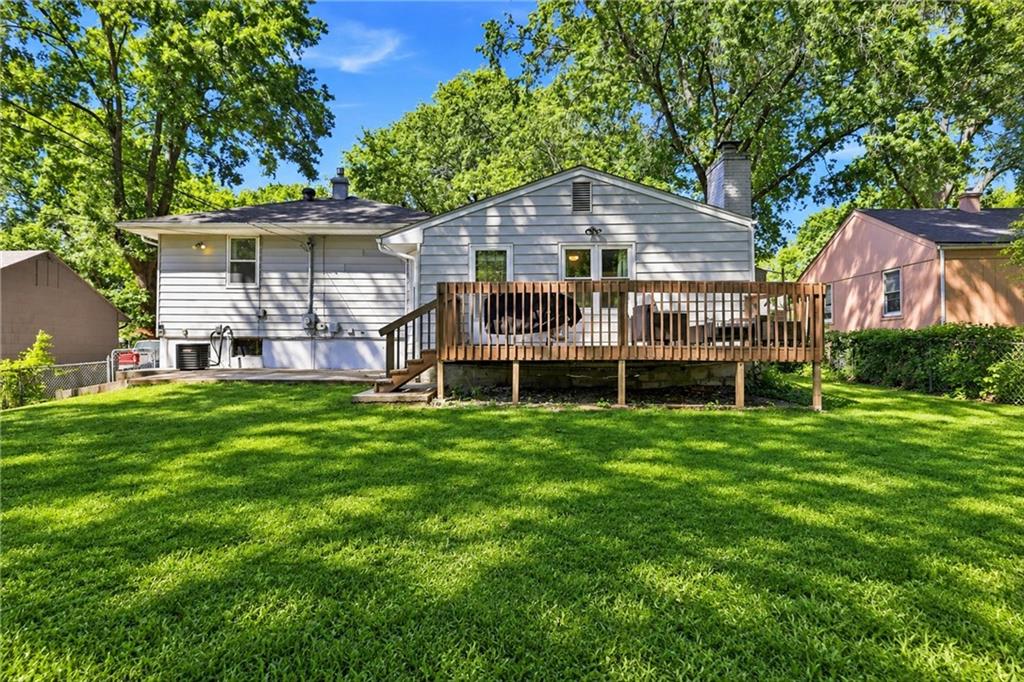 9611 E 80th Ter, Raytown, MO 64138
