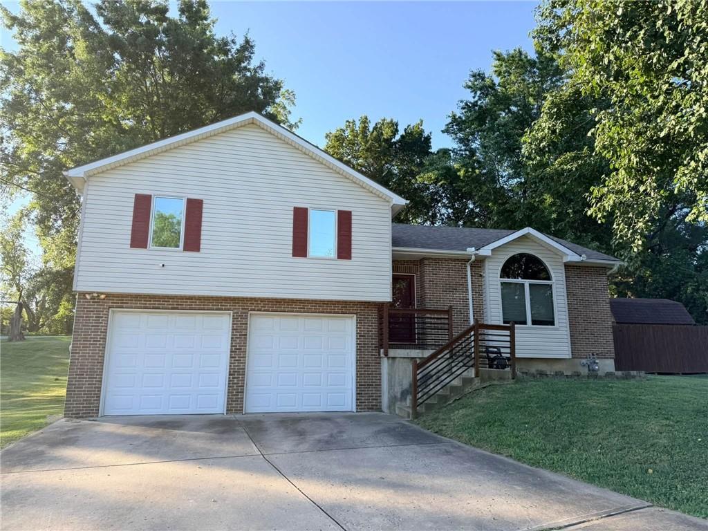 5215 Douglas Ave, Kansas City, KS 66106
