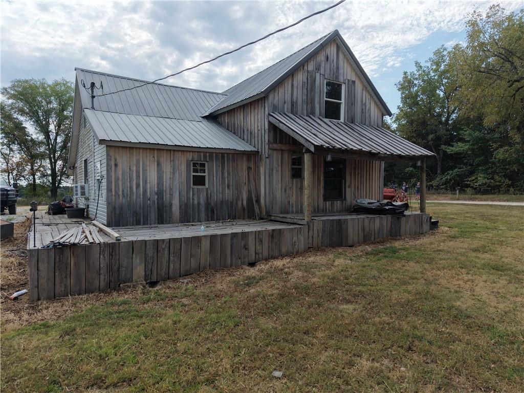 2251 E 360 Rd, Bolivar, MO 65685