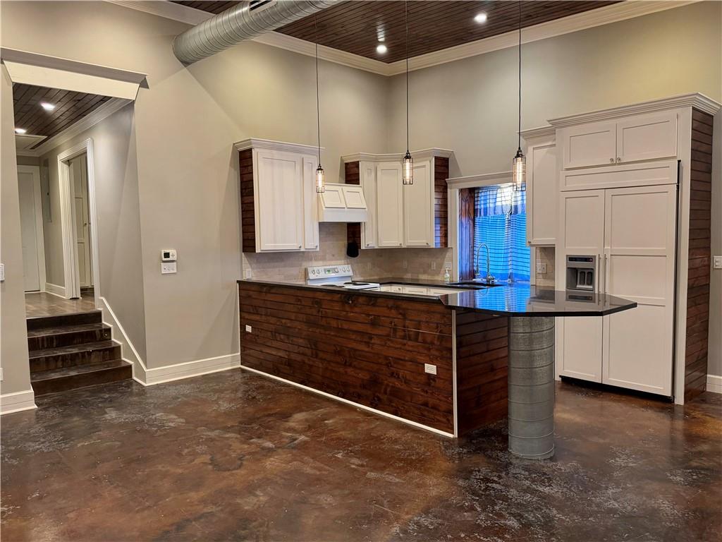 207 N Lyon St, Butler, MO 64730
