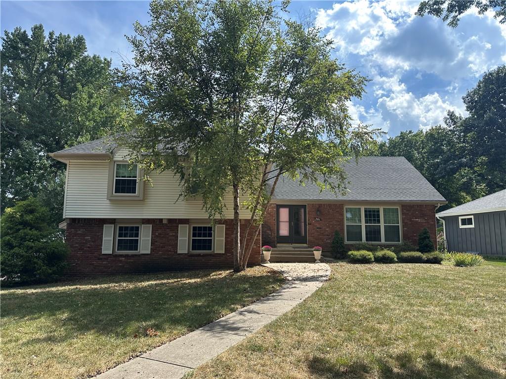 201 W 109th Ter, Kansas City, MO 64114