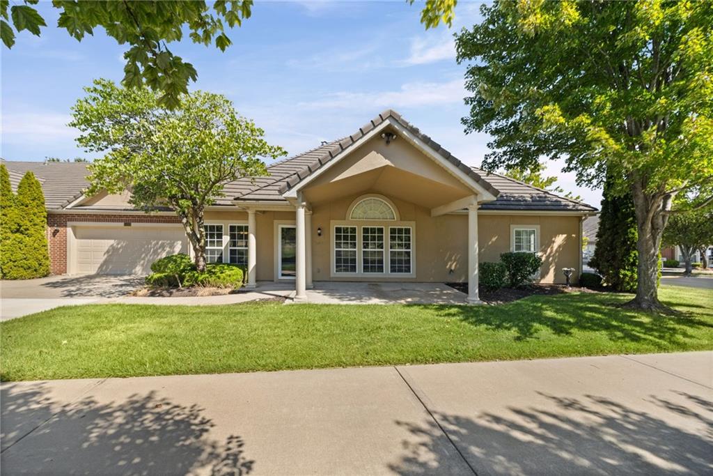 5430 W 145th St, Leawood, KS 66224