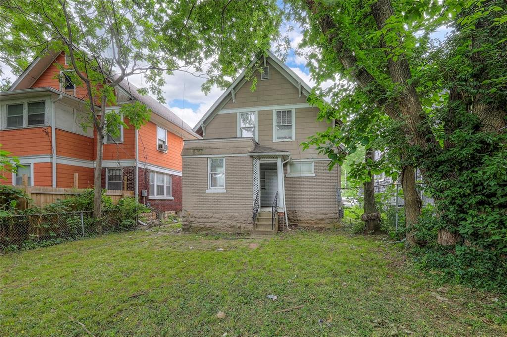 3034 E 32nd St, Kansas City, MO 64128