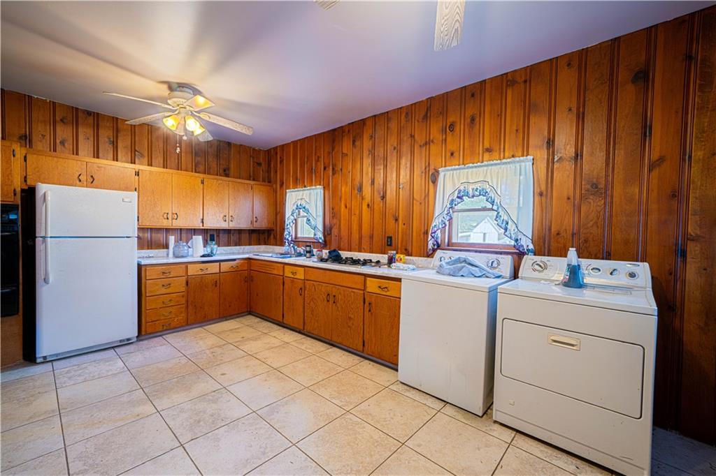 303 W Elijah St, Easton, MO 64443