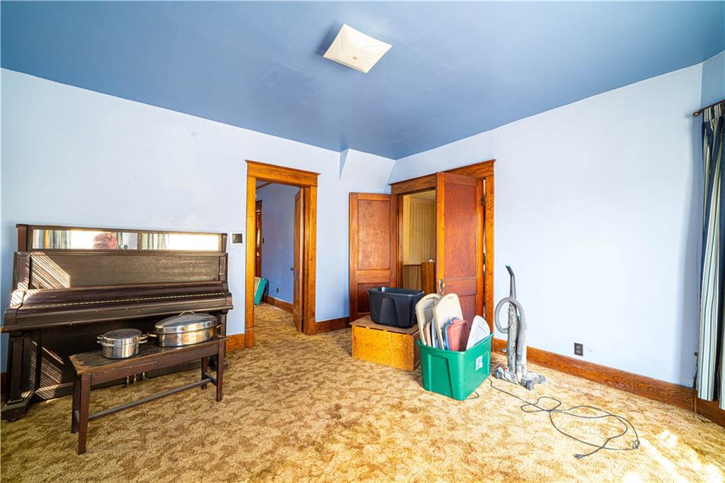 303 W Elijah St, Easton, MO 64443