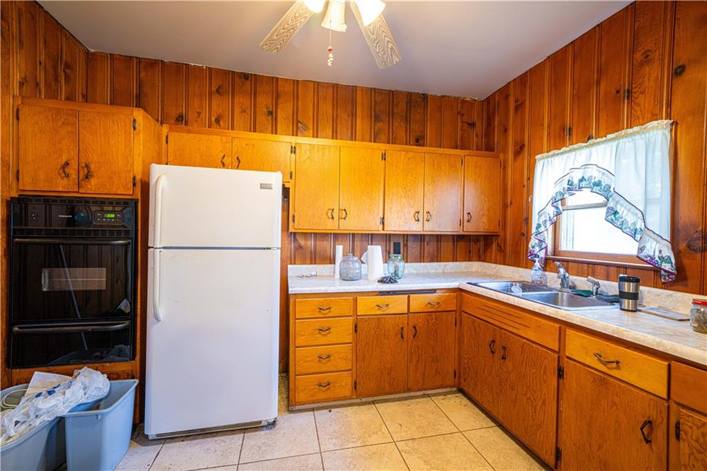 303 W Elijah St, Easton, MO 64443