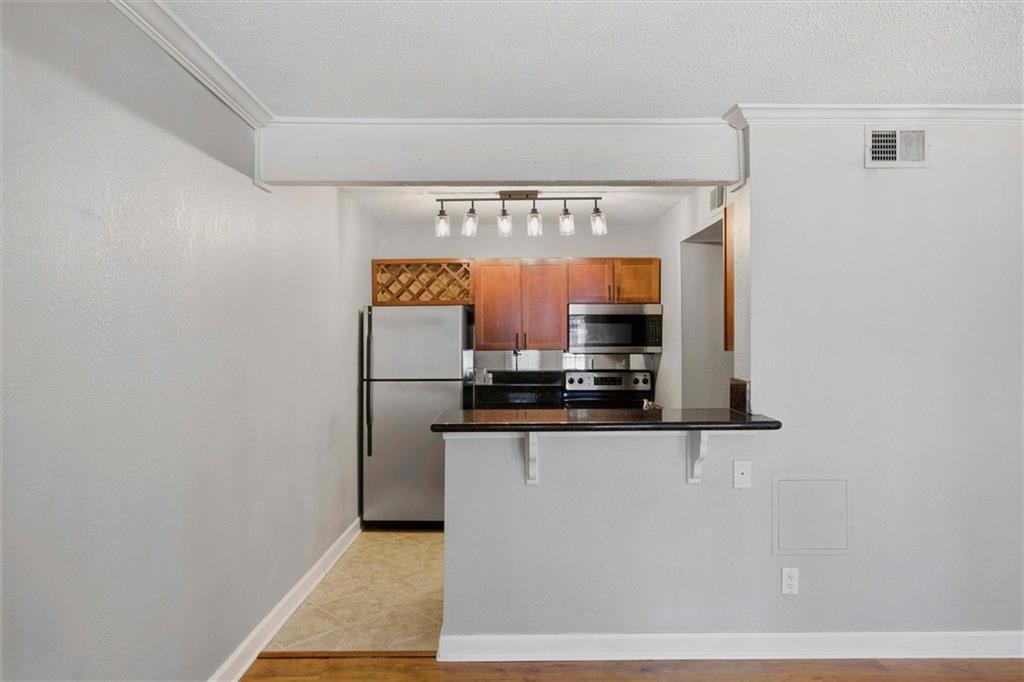 4727 Jarboe St #41, Kansas City, MO 64112