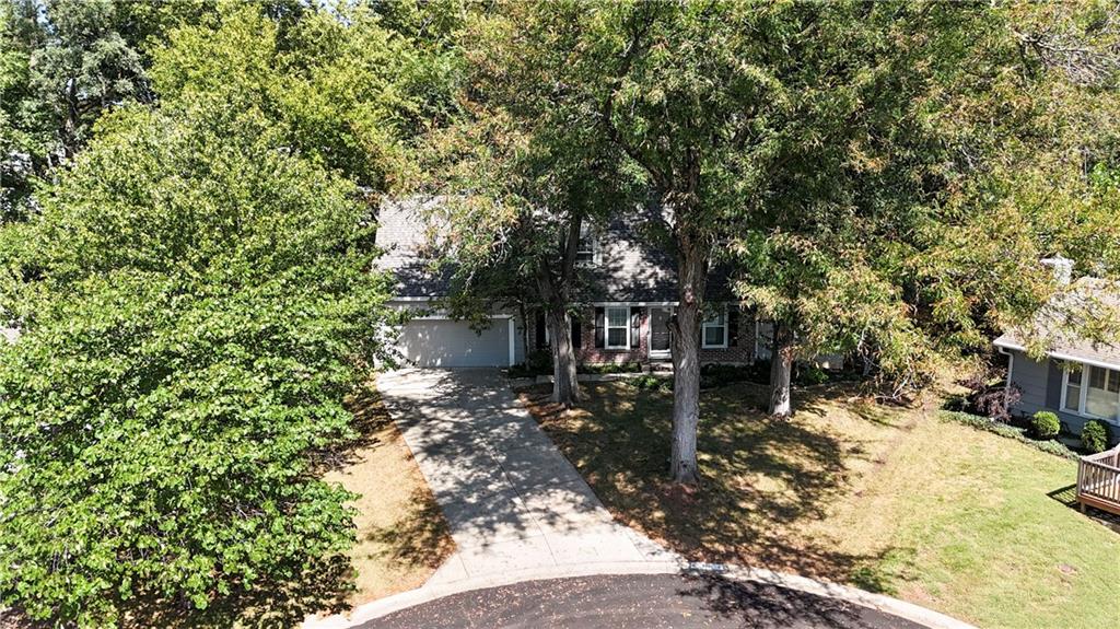 7601 Chadwick St, Prairie Village, KS 66208