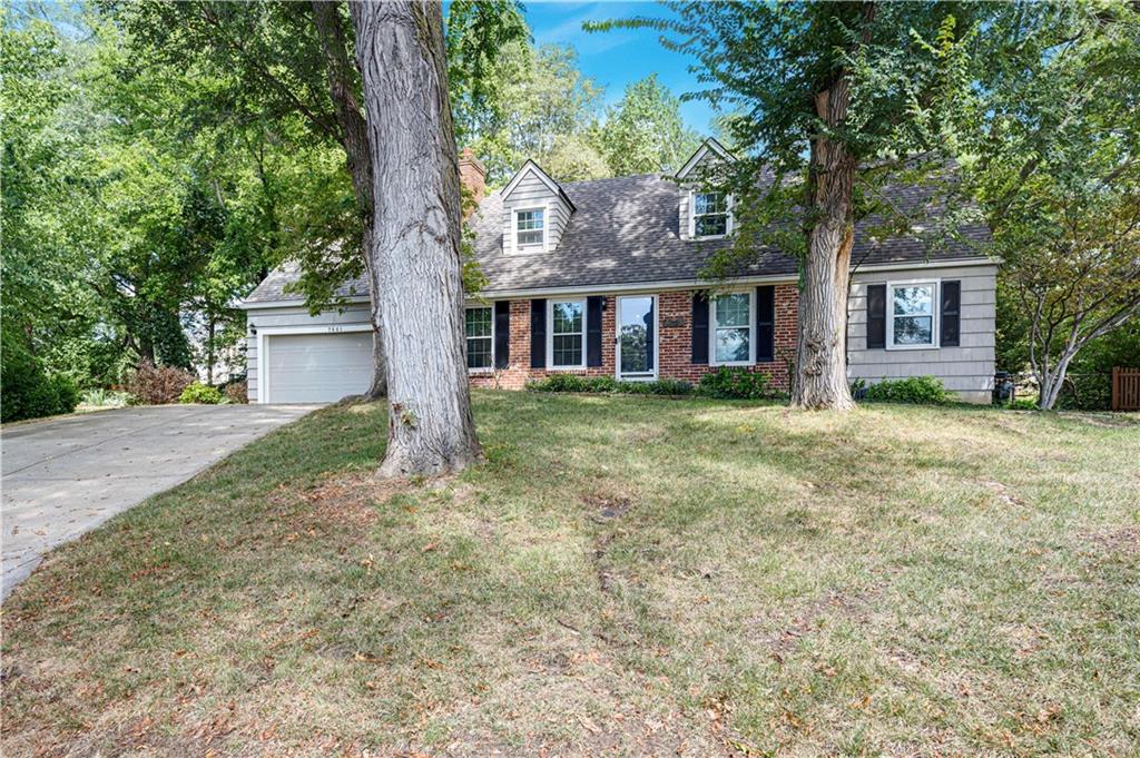 7601 Chadwick St, Prairie Village, KS 66208