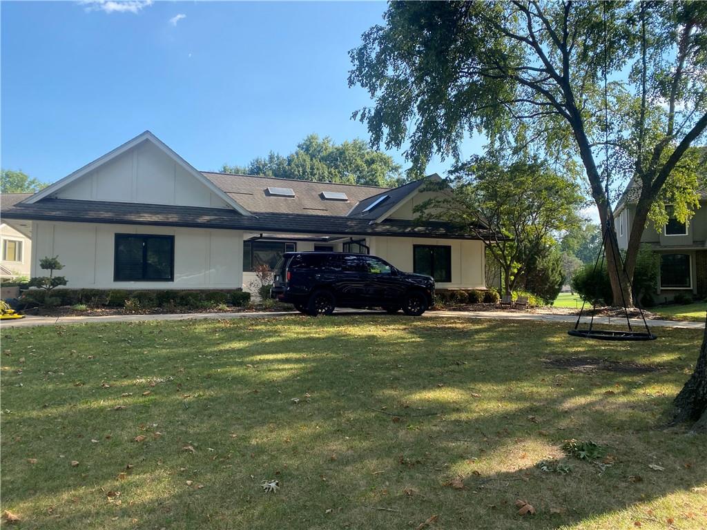 12809 Pembroke Cir, Leawood, KS 66209