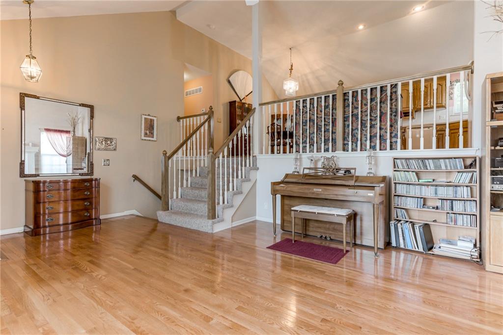 519 E 123rd Ter, Kansas City, MO 64145