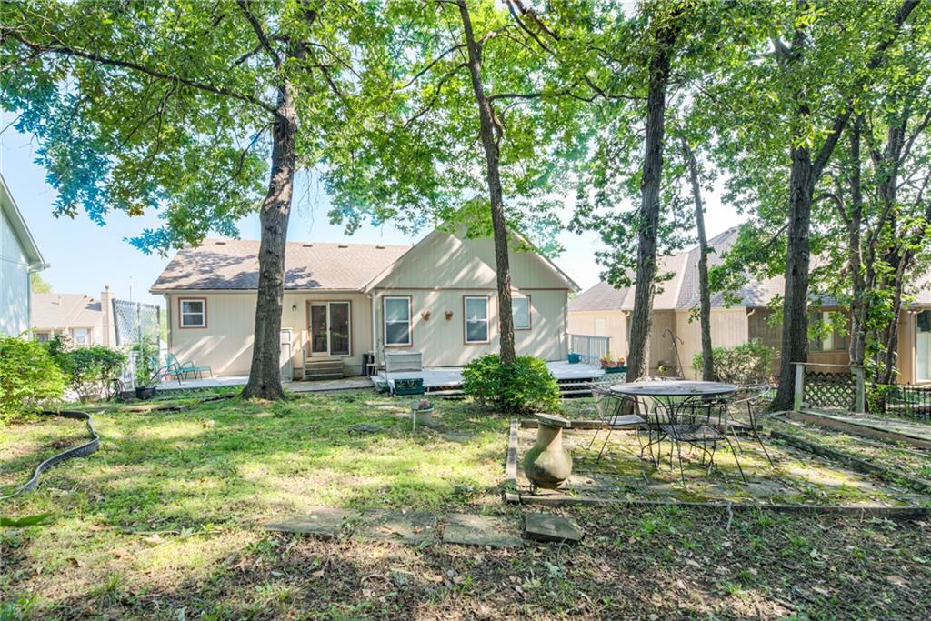 519 E 123rd Ter, Kansas City, MO 64145