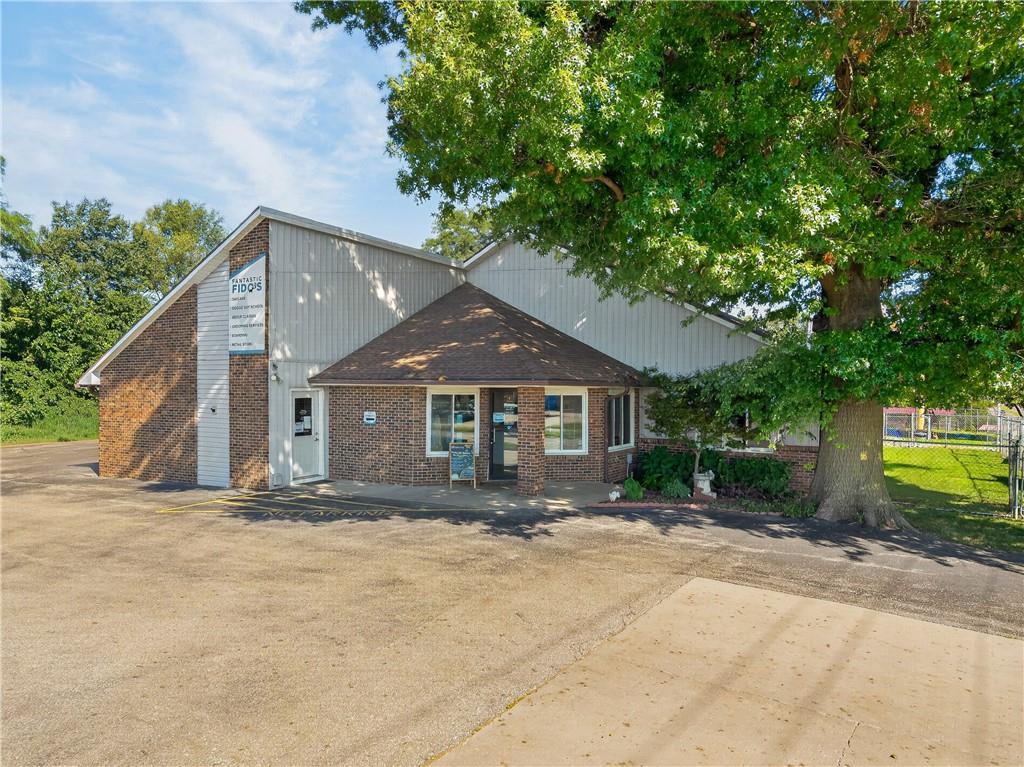 6108 N Belt Hw, Country Club, MO 64505