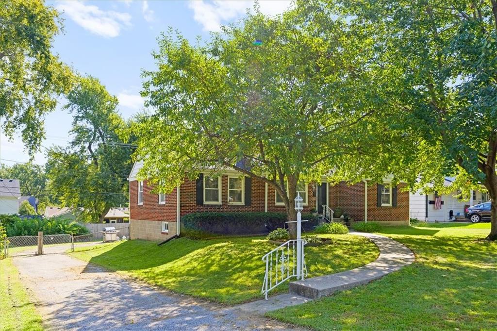 7217 Belinder Ave, Prairie Village, KS 66208