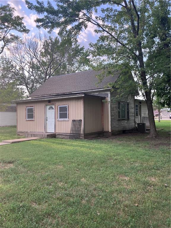 108 W Kansas Ave, Blue Mound, KS 66010