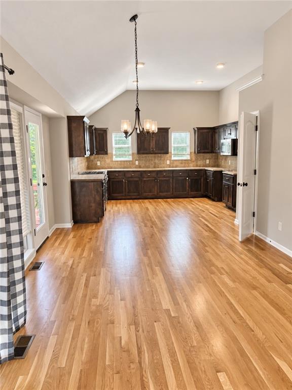 412 Duncan Dr, Liberty, MO 64068
