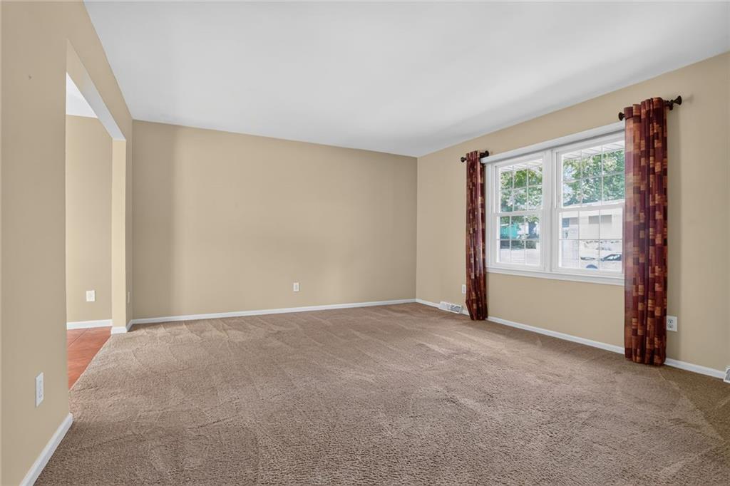 901 NE 80th Ter, Kansas City, MO 64118