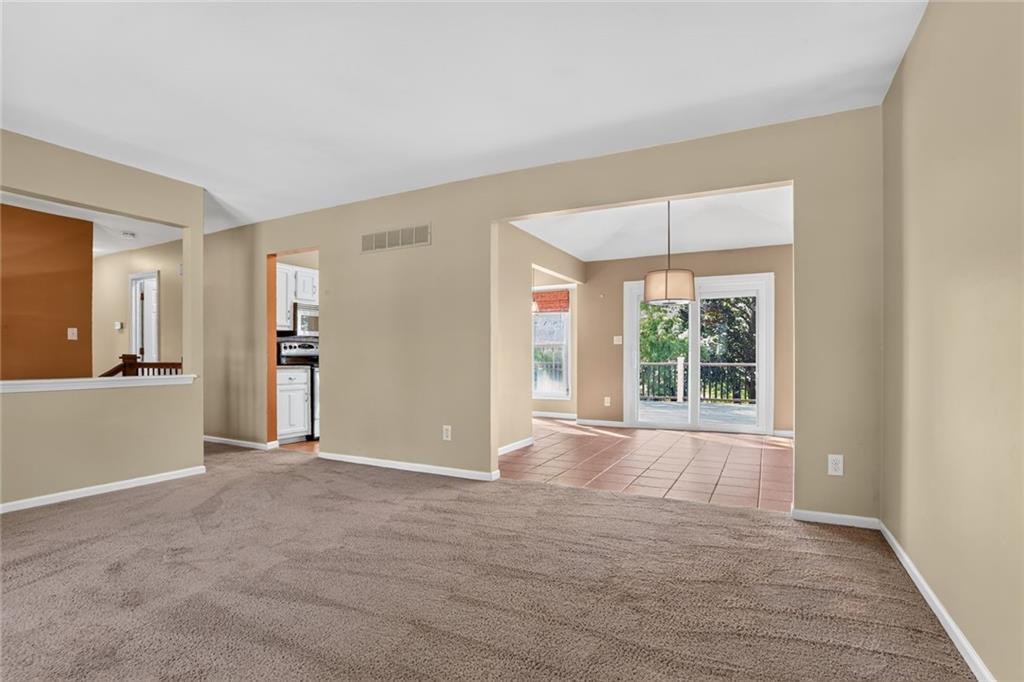 901 NE 80th Ter, Kansas City, MO 64118