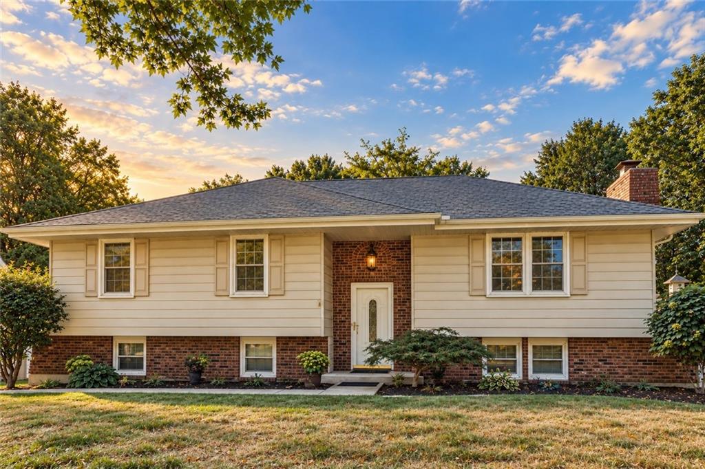 901 NE 80th Ter, Kansas City, MO 64118