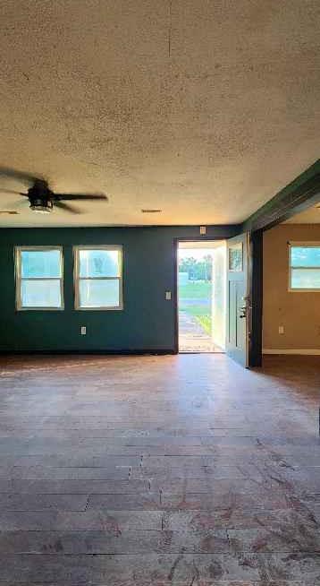 901 E Maple St, Rich Hill, MO 64779
