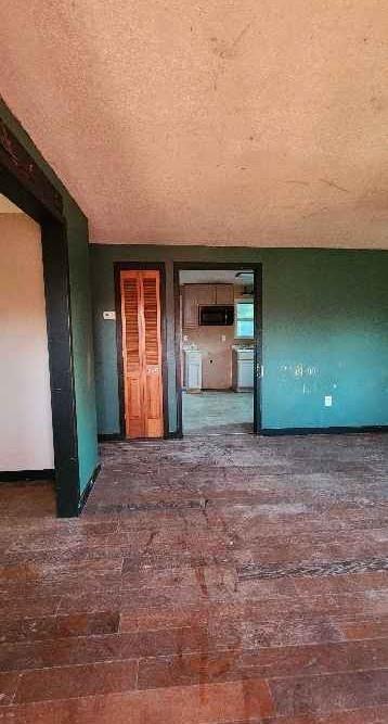 901 E Maple St, Rich Hill, MO 64779