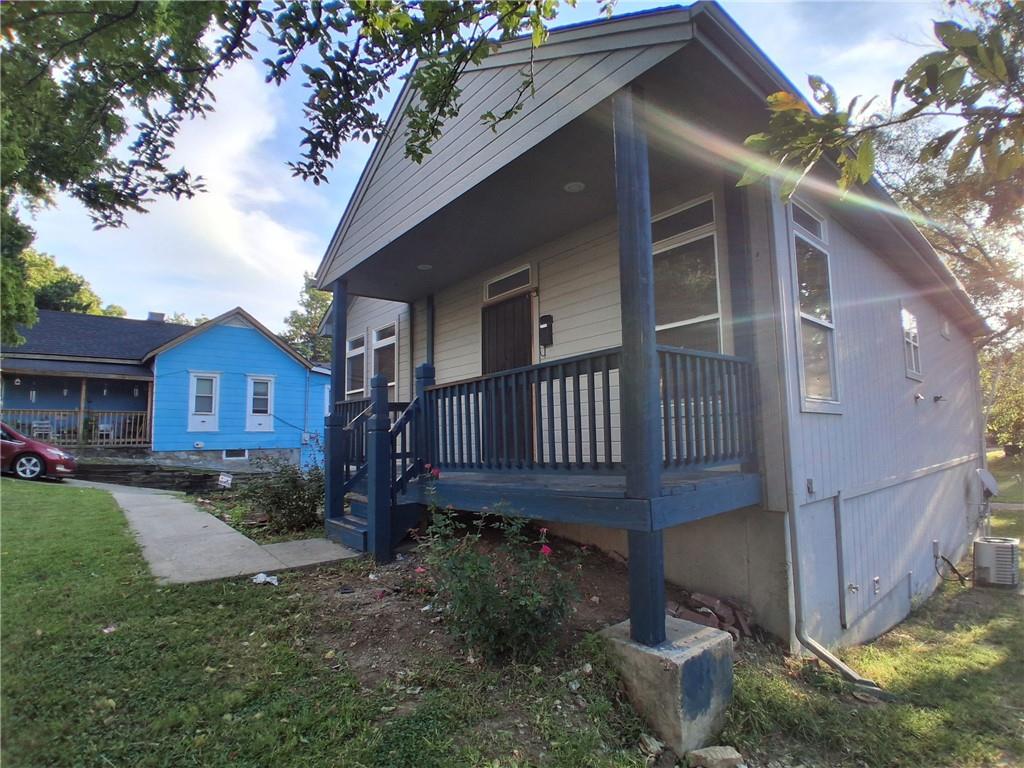 711 Brooklyn Ave, Kansas City, MO 64124