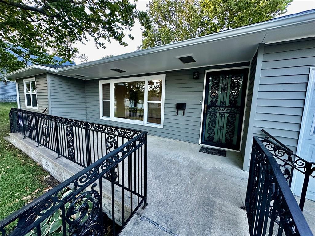 203 W 11th St W, Maryville, MO 64468