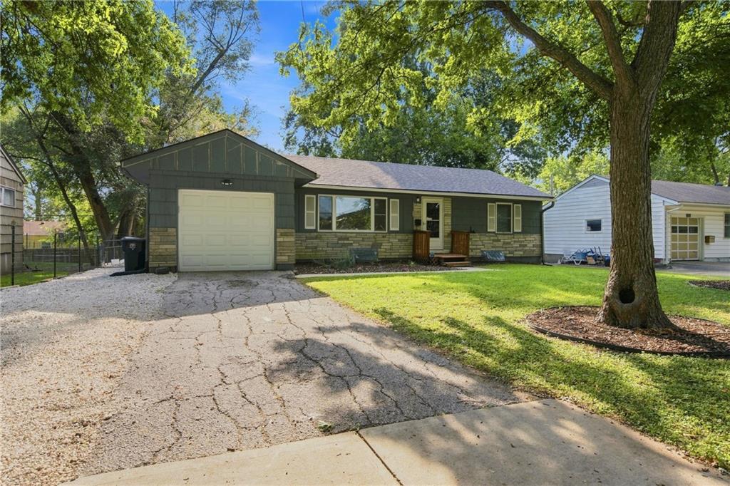 11109 Elmwood Ave, Kansas City, MO 64137