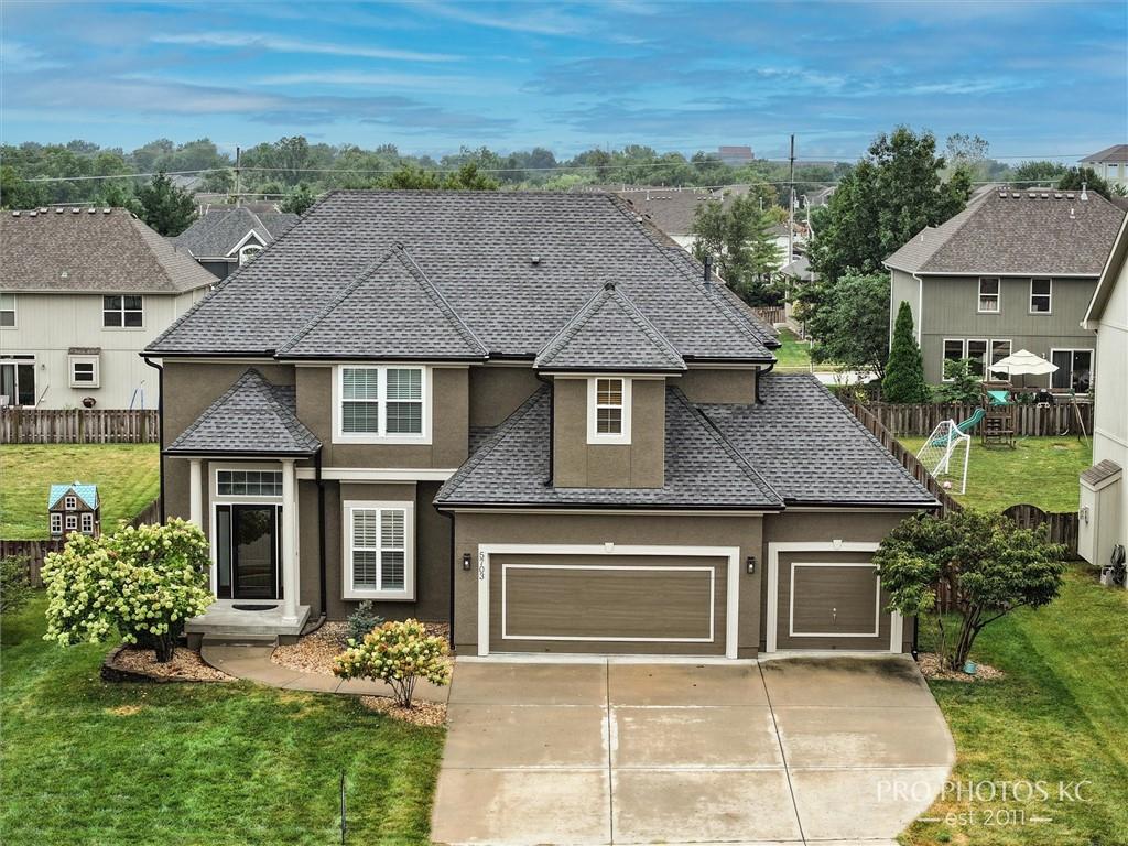 5703 NW 93rd St, Kansas City, MO 64154
