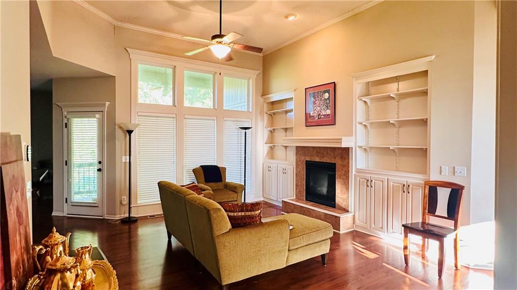 9629 N Adrian Ave, Kansas City, MO 64154