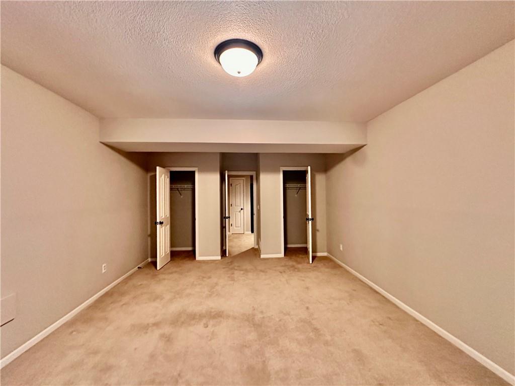 9629 N Adrian Ave, Kansas City, MO 64154