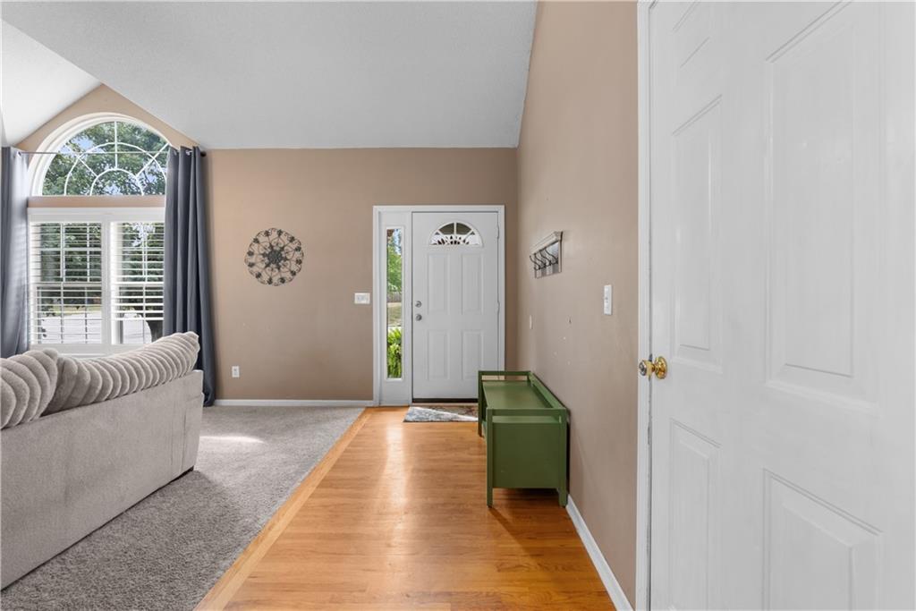 4413 SW Hillside Dr, Lee's Summit, MO 64082