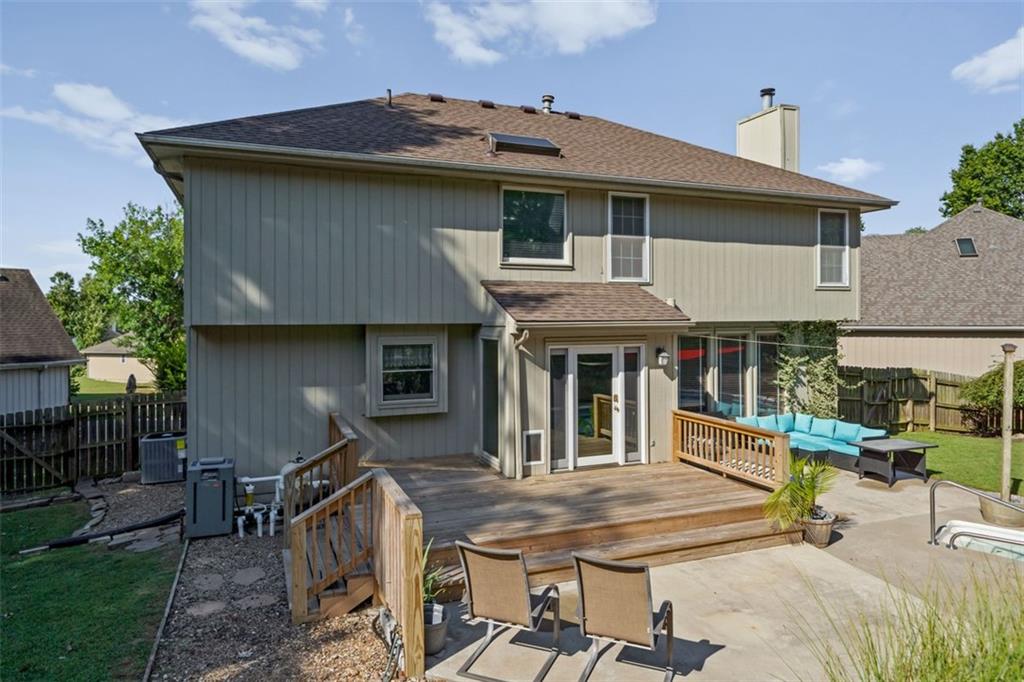 18912 E 33rd Terrace Ct, Independence, MO 64057