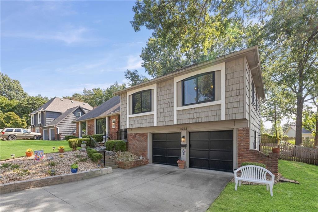 3723 E 104th St, Kansas City, MO 64137