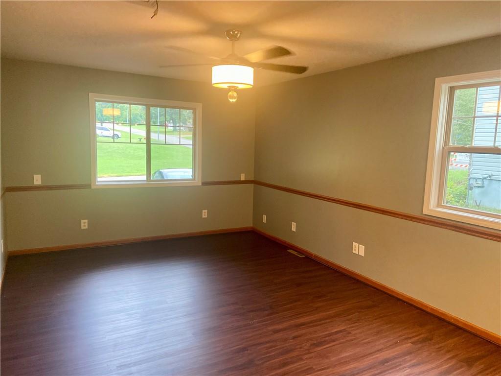5201 S Norfleet Rd, Independence, MO 64055